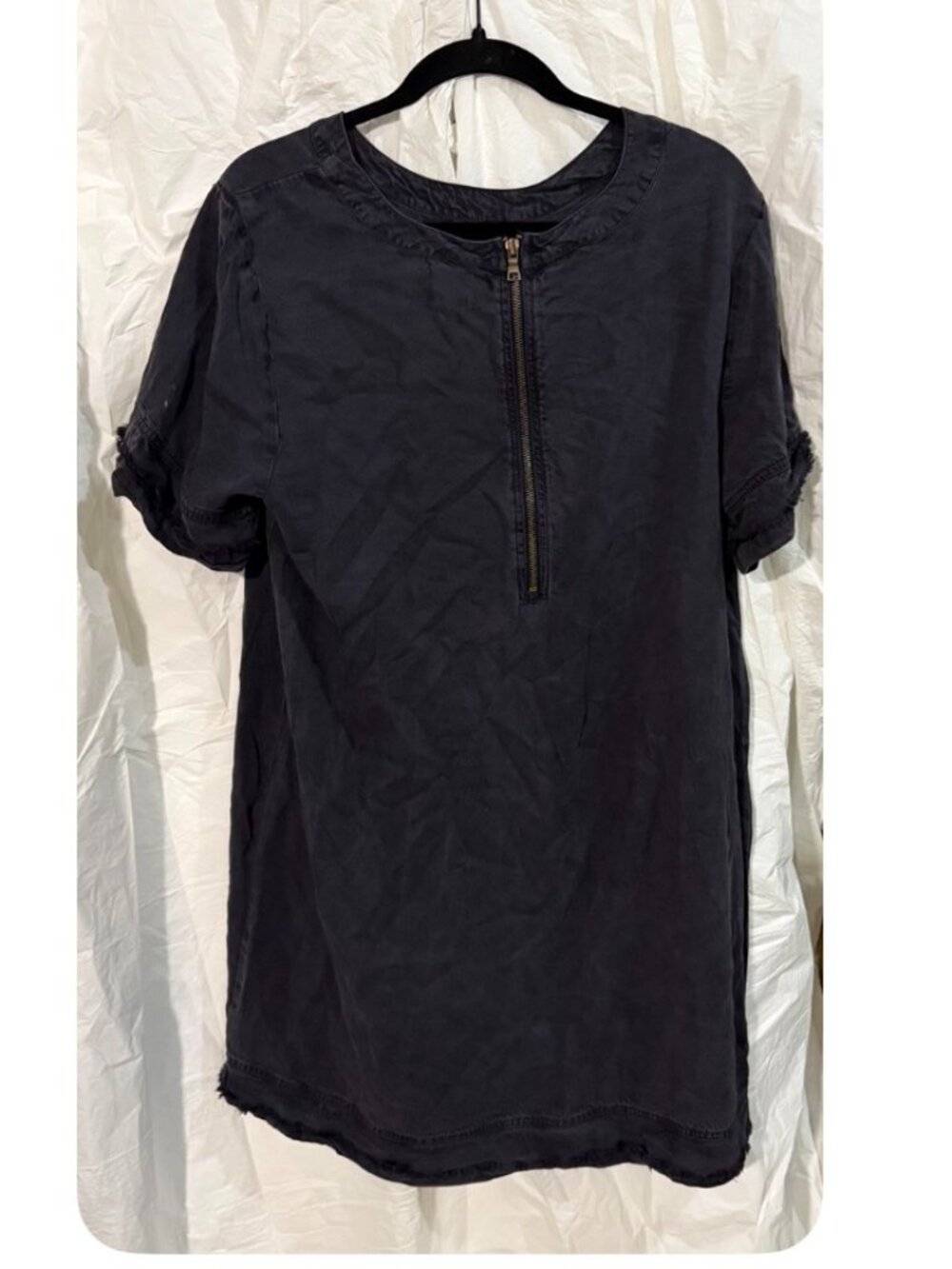 GAP - Black Shift Dress with raw-edged detailing at sleeves & hem - SIZE XL